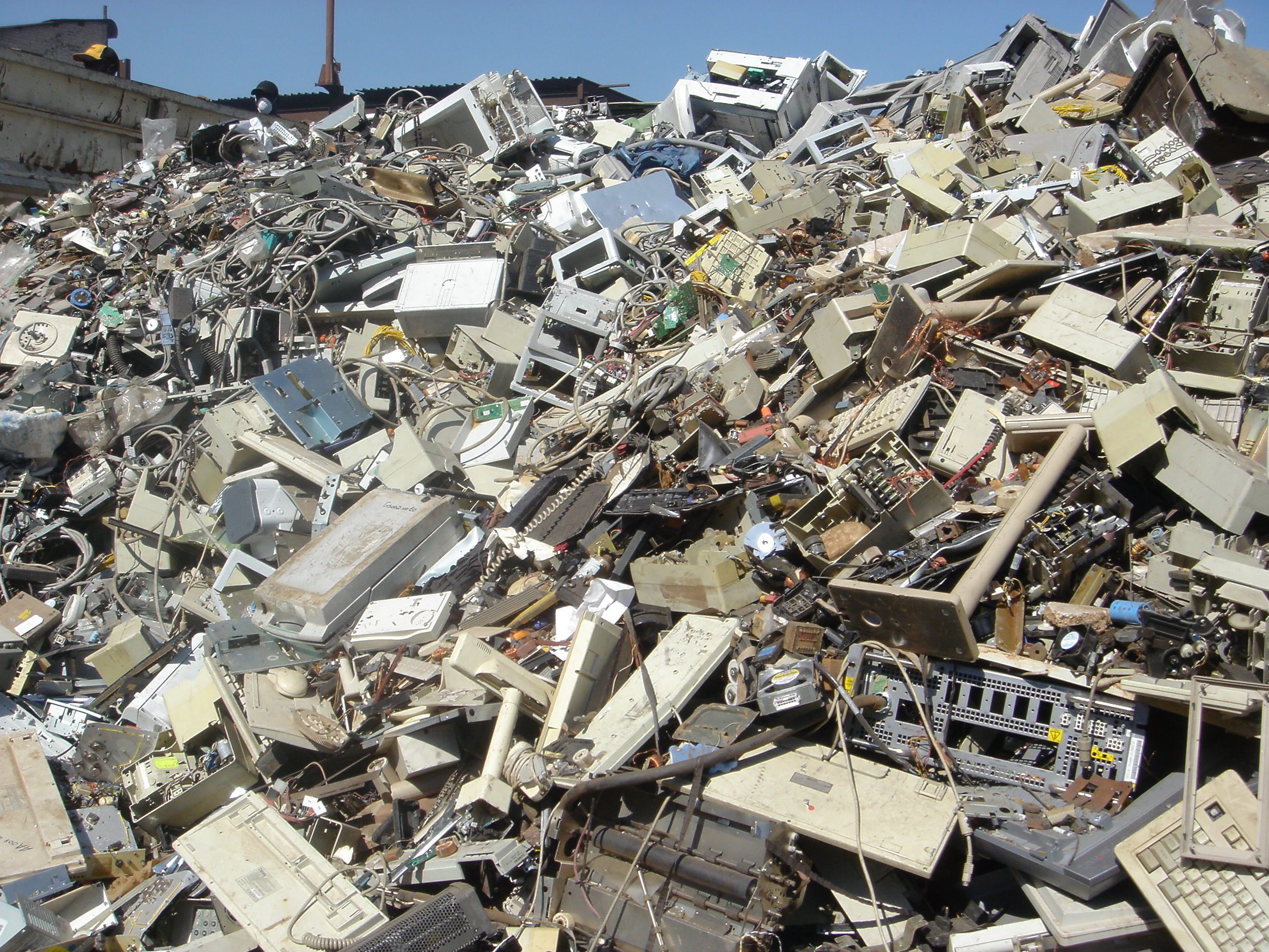 e-waste-pile